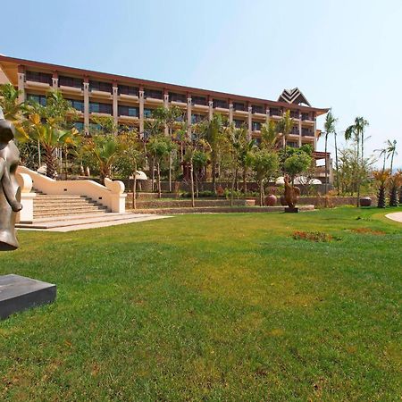 Sheraton Grand Xishuangbanna Hotel Jinghong Exterior foto